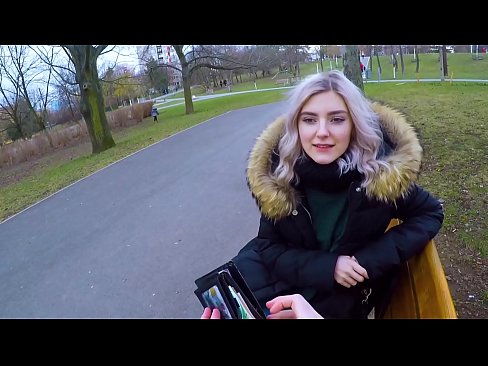 ❤️ Swallows cum panas wong liyo kang kanggo dhuwit - bukkake ing taman dening Eva Elfie ❤ Video jancok ing pornojv.porn-list.ru ❌